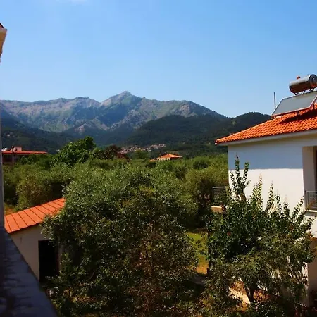 Serenity In The Largest Bay Of Thassos فيلة